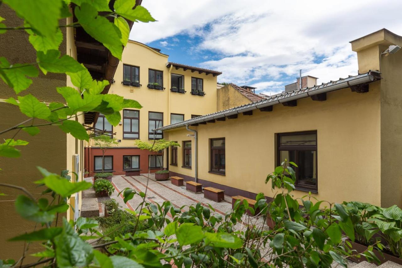 Chill Inn Studio Загреб Экстерьер фото